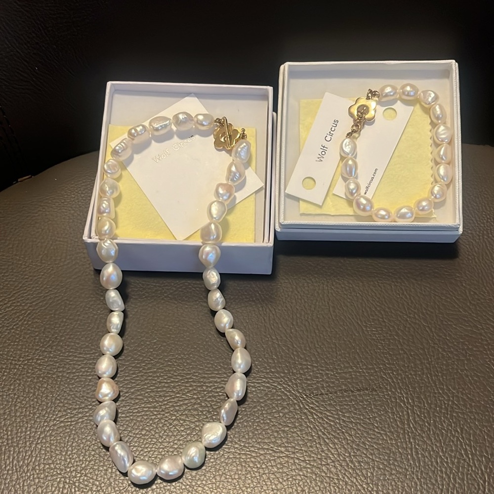 Wolf Circus Lola Pearl necklace and bracelet set new
